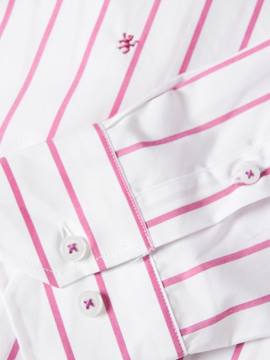 Camisa slim fit a rayas