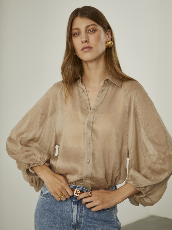 Camisa de lino y seda.
