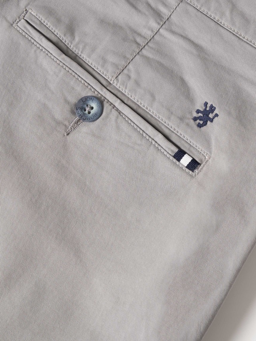 Cal�as chino regular fit