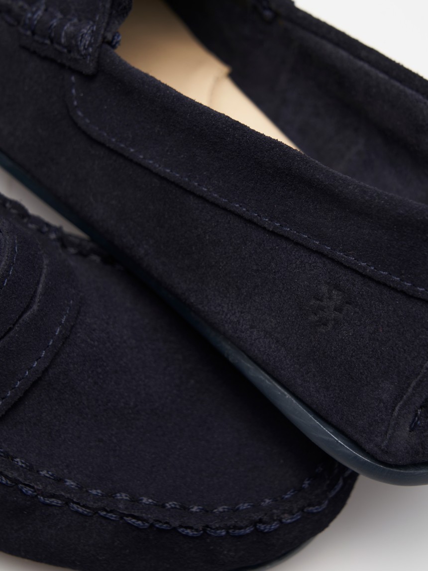 Sapatos de vela em camur�a
