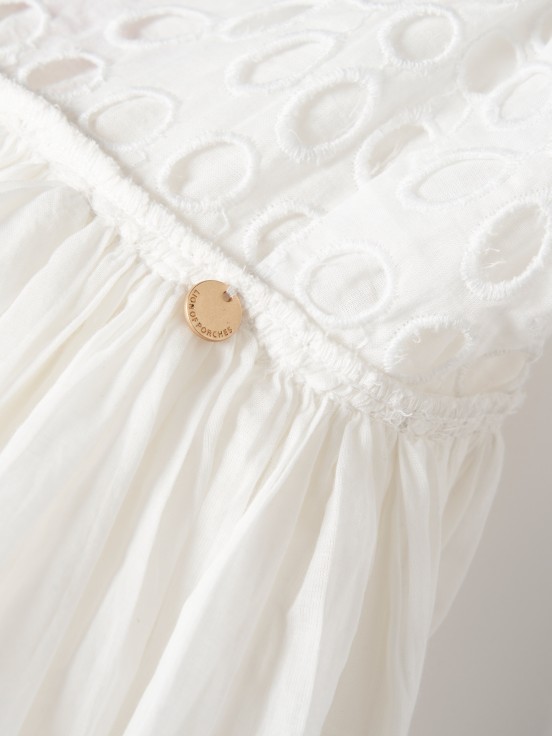 Top con tirantes bordados