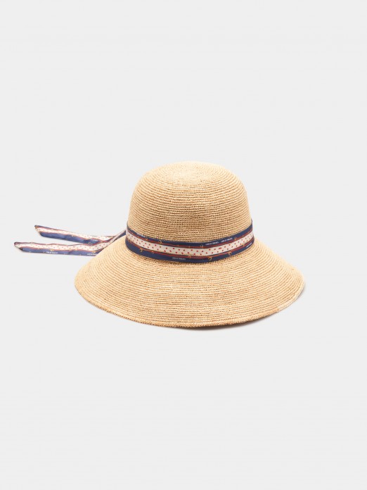 Raffia hat