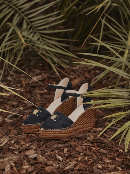 Wedge sandals