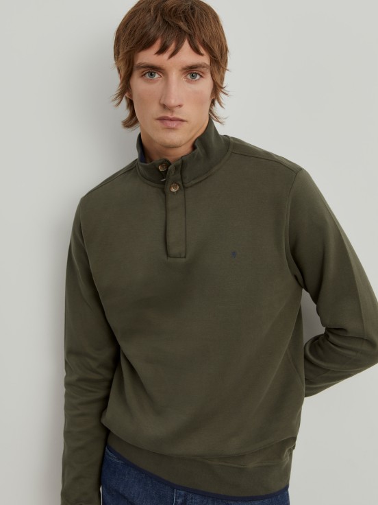 Sweater with buttons and half zip