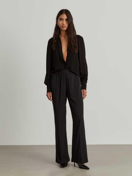 Wide pants with elastic waist