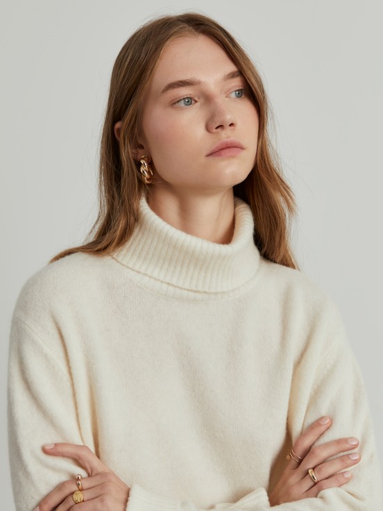 Turtleneck sweater with alpaca wool