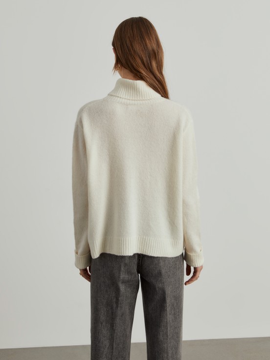 Turtleneck sweater with alpaca wool