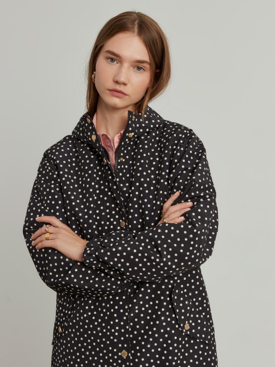 Parka polka dots com capuz