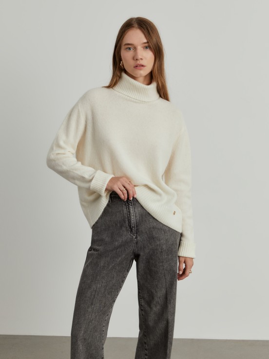 Turtleneck sweater with alpaca wool