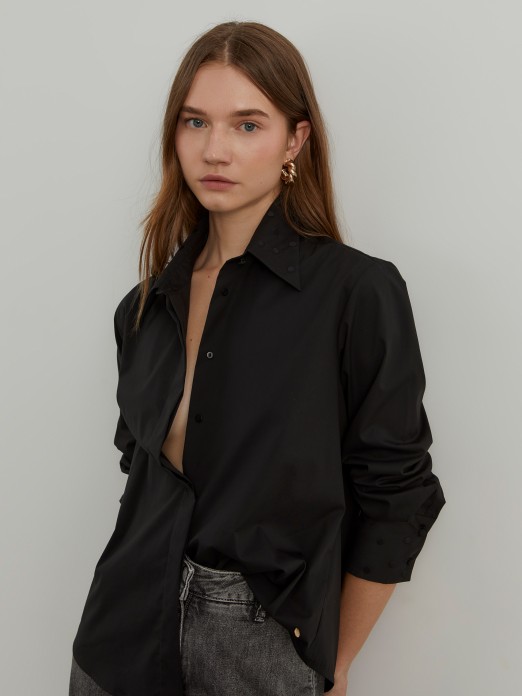 Shirt with embroidered cuffs