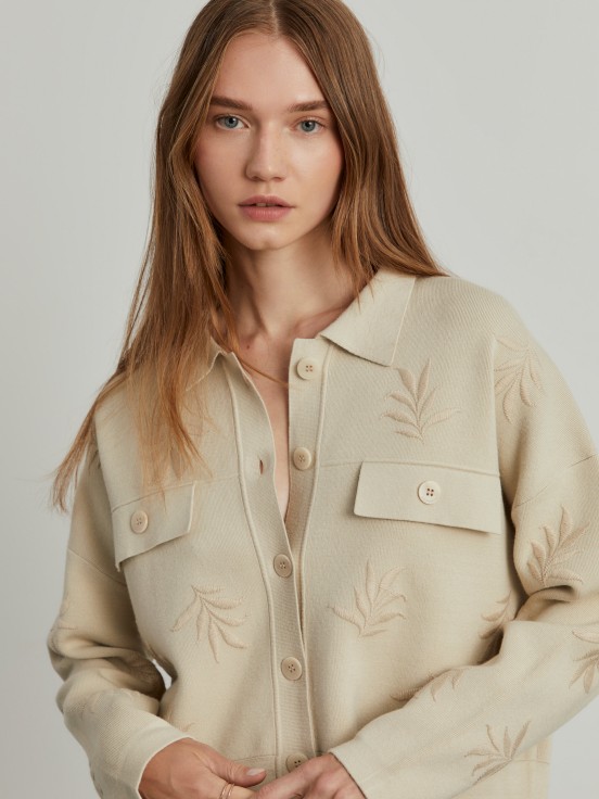 Leaves embroidered knitted coat