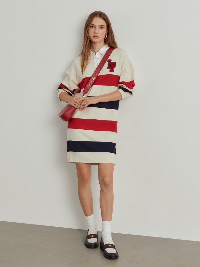 Vestido às riscas
