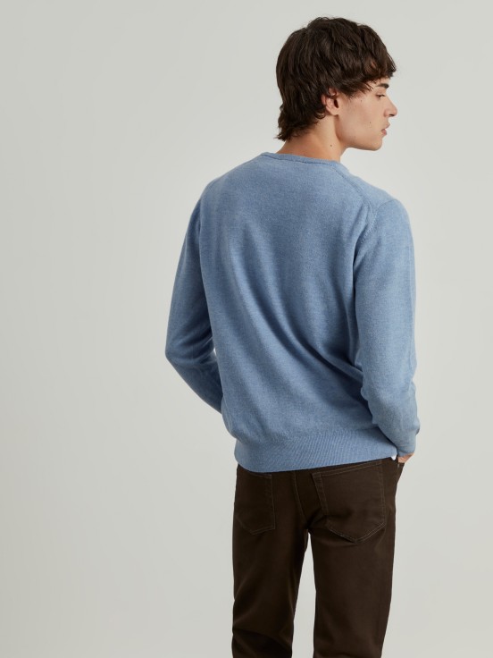 Wool pullover