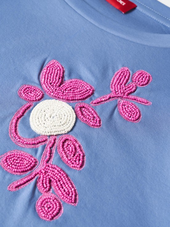 Camiseta corta con lentejuelas