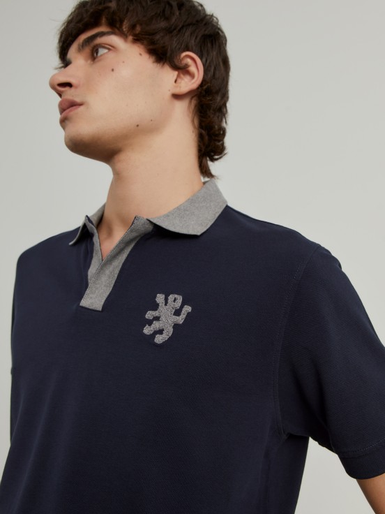 Buttonless piqu polo