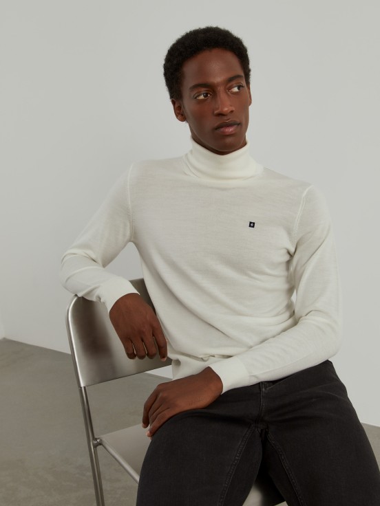 Merino wool turtleneck sweater