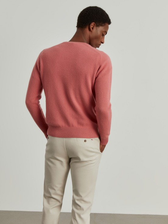 Round neck wool pullover