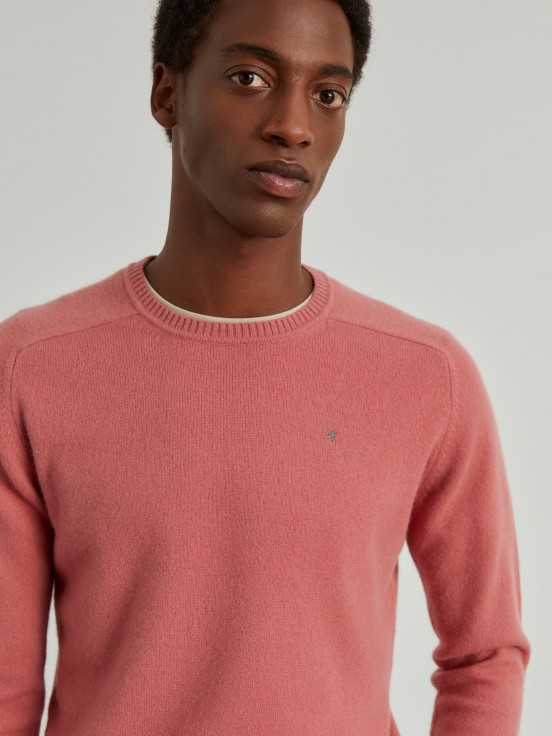 Round neck wool pullover