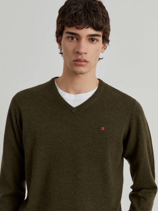 Pullover de lã decote em V