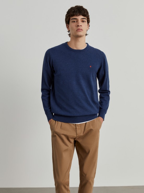 Wool pullover