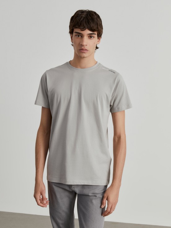 Basic cotton t-shirt