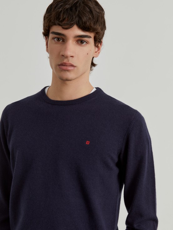 Wool pullover