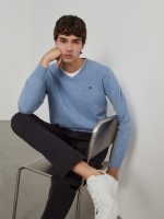 Pullover de l� decote em V