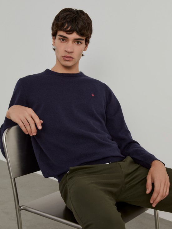 Wool pullover