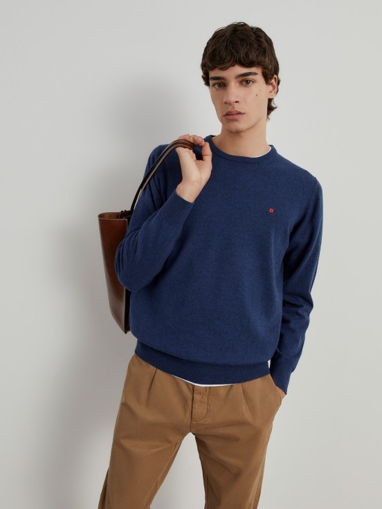 Wool pullover