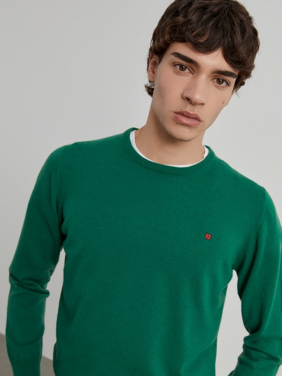 Wool pullover