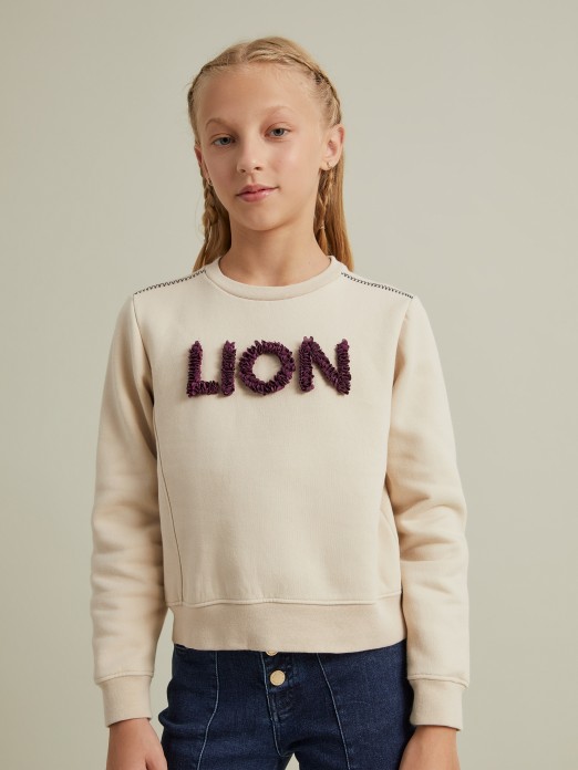 Sweater Lion