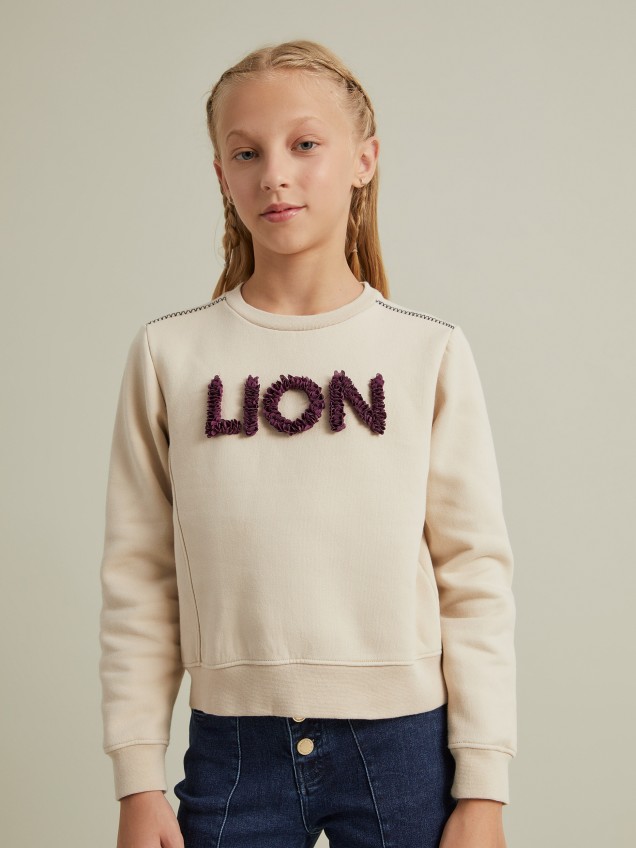 Sweater Lion