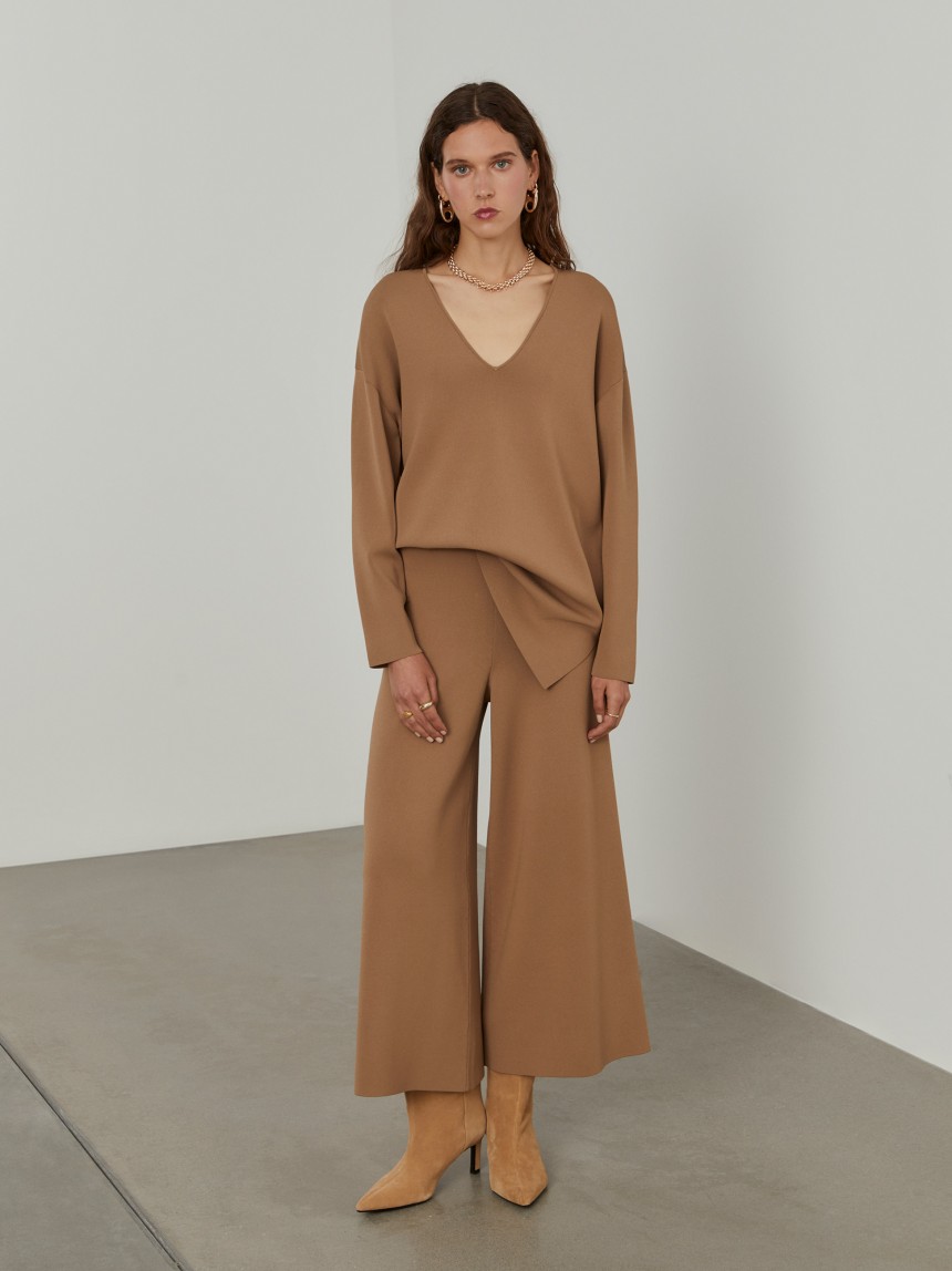 Wide leg knit pants