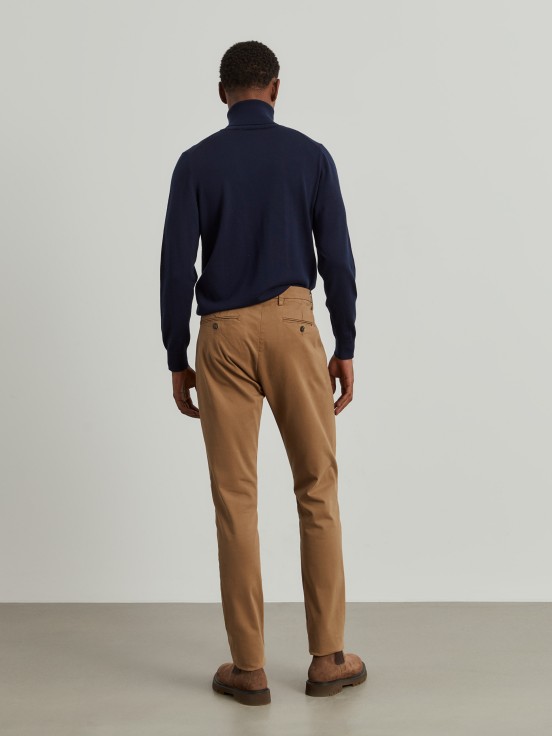 Pantaln chino regular fit