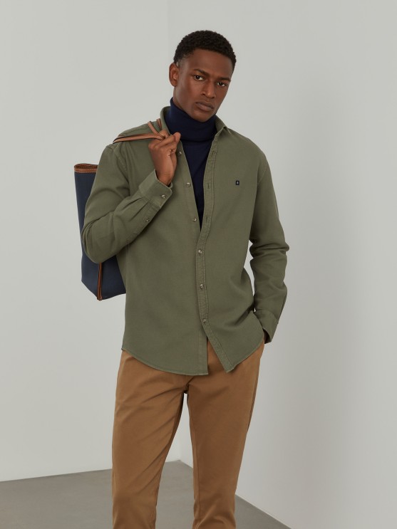 Slim fit shirt