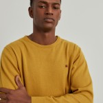 Wool pullover