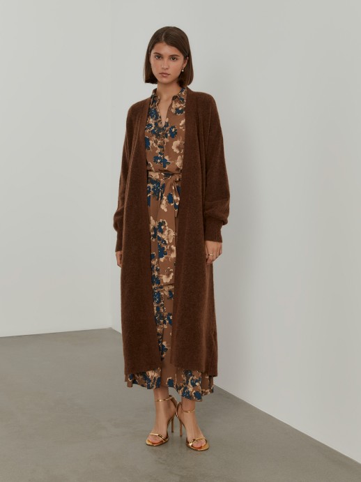 Knitted cardigan with flared sleeves