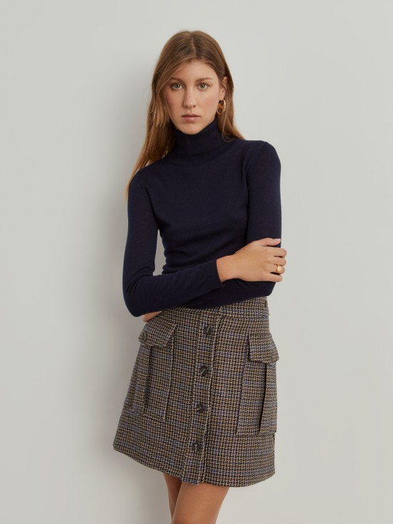 Short skirt with pied poule pattern