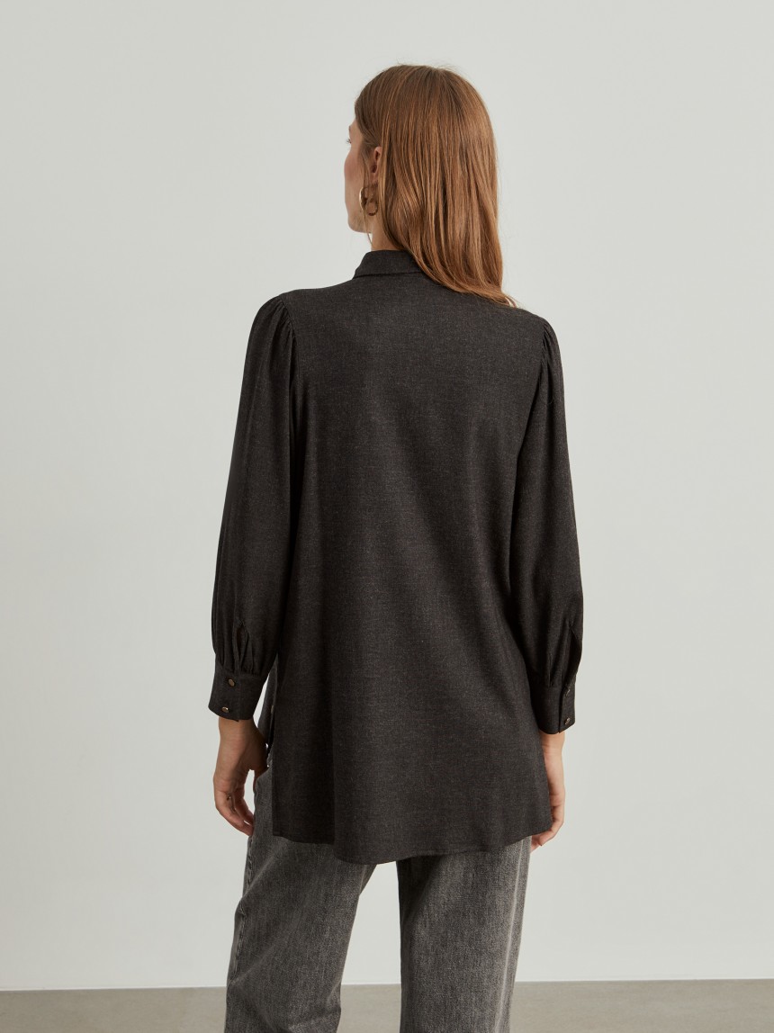 Camisa oversize assim�trica