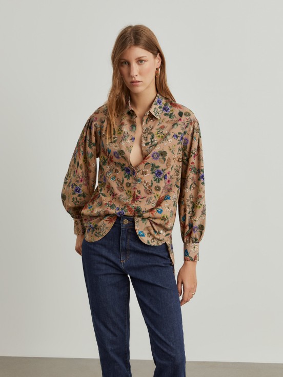 Asymmetric shirt with floral print