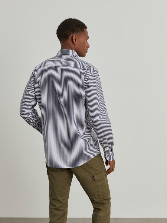 Slim fit striped shirt