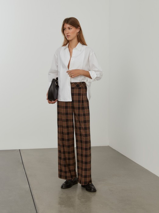 Baggy plaid pants