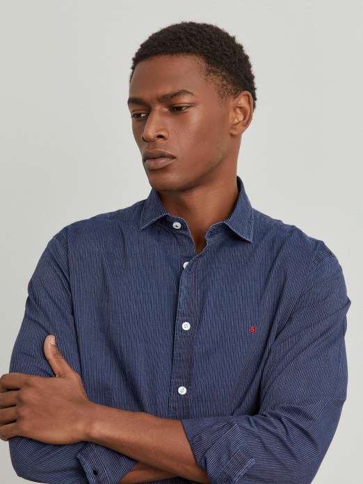 Slim fit striped shirt