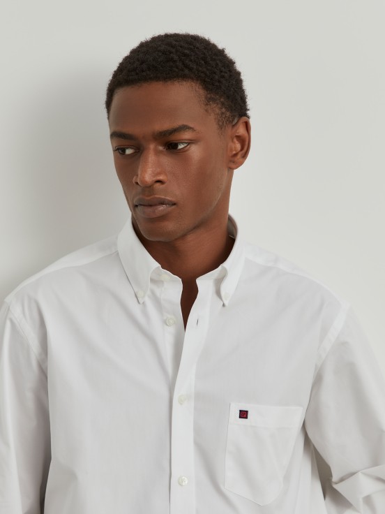 Man's regular fit cotton shirt in plain colour