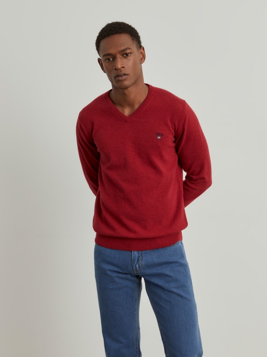 V-neck pullover