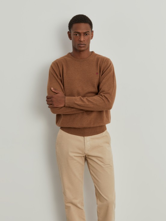 Wool pullover