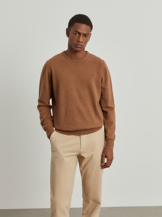 Wool pullover