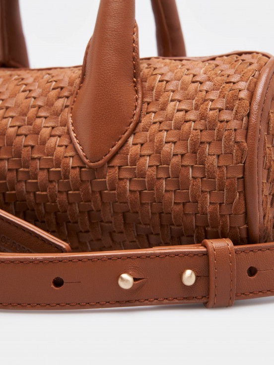 Bolso cilndrico de cuero