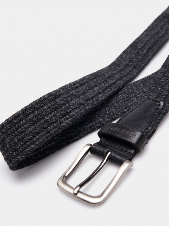Elastic belt