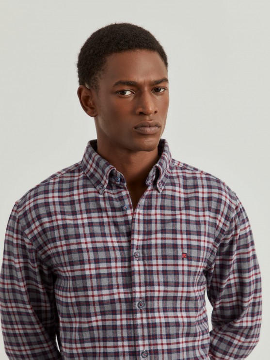 Camisa slim fit a cuadros